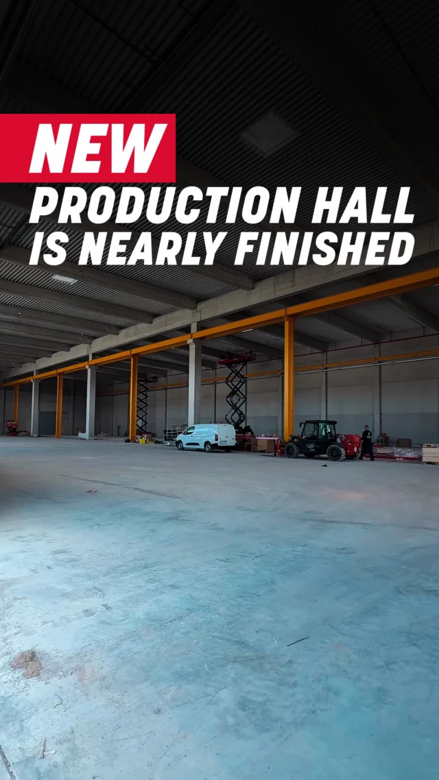 We’re growing to deliver faster! 🚚💨

With 15,000m² of additional production space and a brand new hall about to be completed, we are significantly shortening our delivery times in order to meet global demand for our machines faster than ever.🌍
_________

Wir wachsen, um euch schneller zu beliefern! 🚚💨

Mit 15.000m² zusätzlicher Produktionsfläche und einer brandneuen Halle, die kurz vor der Fertigstellung steht, verkürzen wir unsere Lieferzeiten erheblich, um der weltweiten Nachfrage nach unseren Maschinen schneller gerecht zu werden. 🌍

#gym80 #MadeInGermany #KingOfMachines